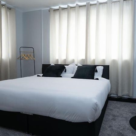 Lovely Studio Flat In Stoke-On-Trent Town Centre Екстериор снимка
