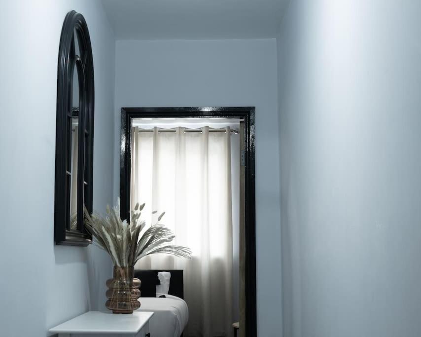 Lovely Studio Flat In Stoke-On-Trent Town Centre Екстериор снимка