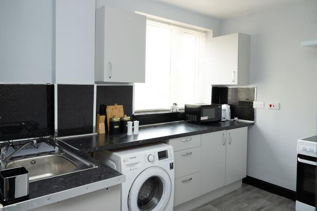 Lovely Studio Flat In Stoke-On-Trent Town Centre Екстериор снимка