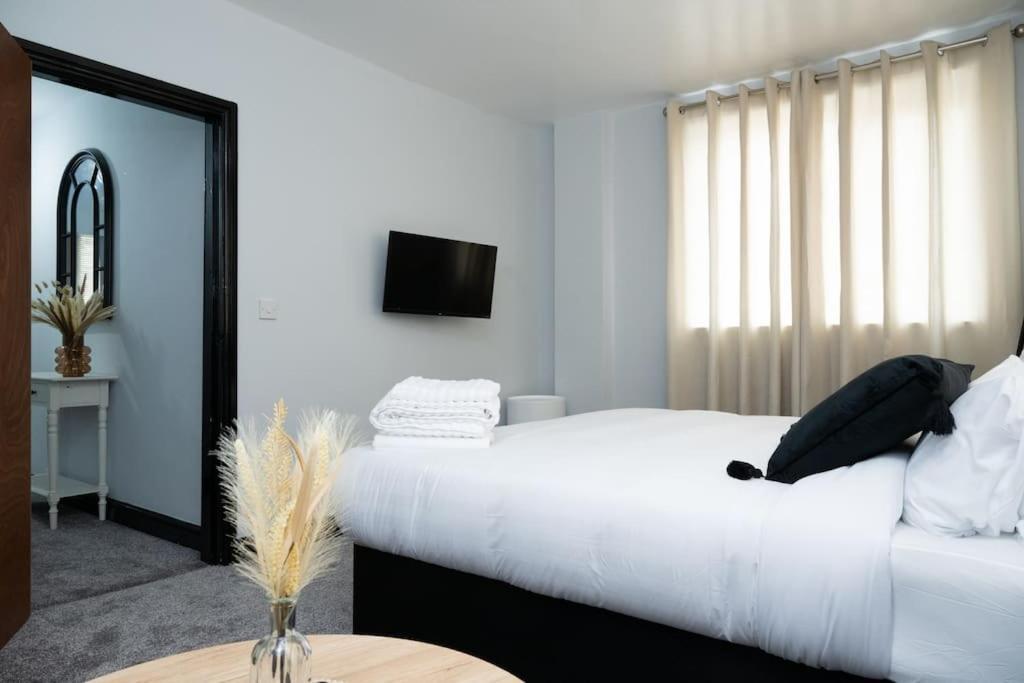Lovely Studio Flat In Stoke-On-Trent Town Centre Екстериор снимка